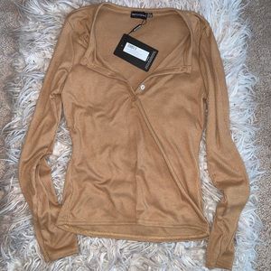 Prettylittlething NEW nude ribbed top